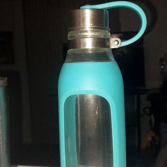 Contigo water bottle - Picture 3 of 8
